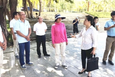 全省文明单位复查组到三亚大小洞天旅游区检查工作