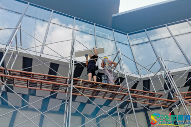 崖州湾科技城产业促进中心建设项目：  铆足劲赶工期 预计8月中旬投入使用