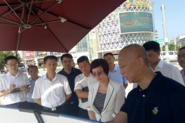 市委常委、副市长谭萍现场调研三亚河游船旅游项目