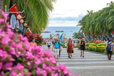 三亚8天长假接待游客72.92万人次，旅游总收入40.19亿元！