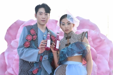 玫瑰文化节限定丨三亚“艇”会的，把浪漫卷上海面